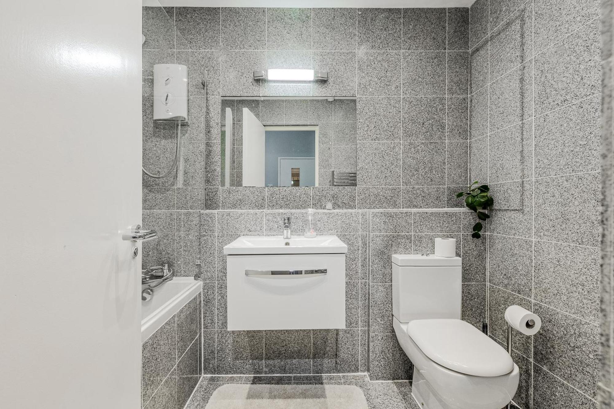 Stunning Central 2Br Flat Btw Soho & Covent Garden London Exterior photo